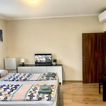 Fresh House Hotel Praag Buitenkant foto